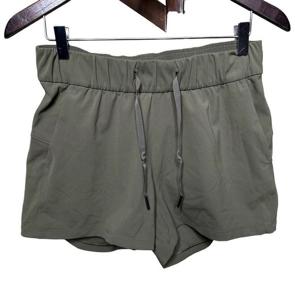 Lululemon On The Fly Shorts 6 - Picture 1 of 3
